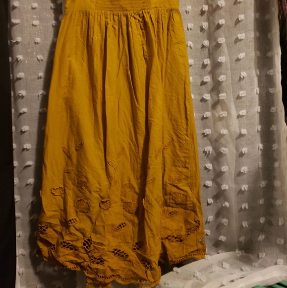 Dress - Picture 5 of 9